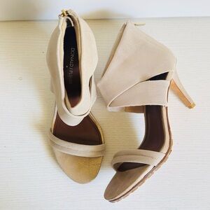 NWOB Donald J. Pliner Tilly Women's 8.5 Strappy Heel Sandals Zip Up Gold Shimmer